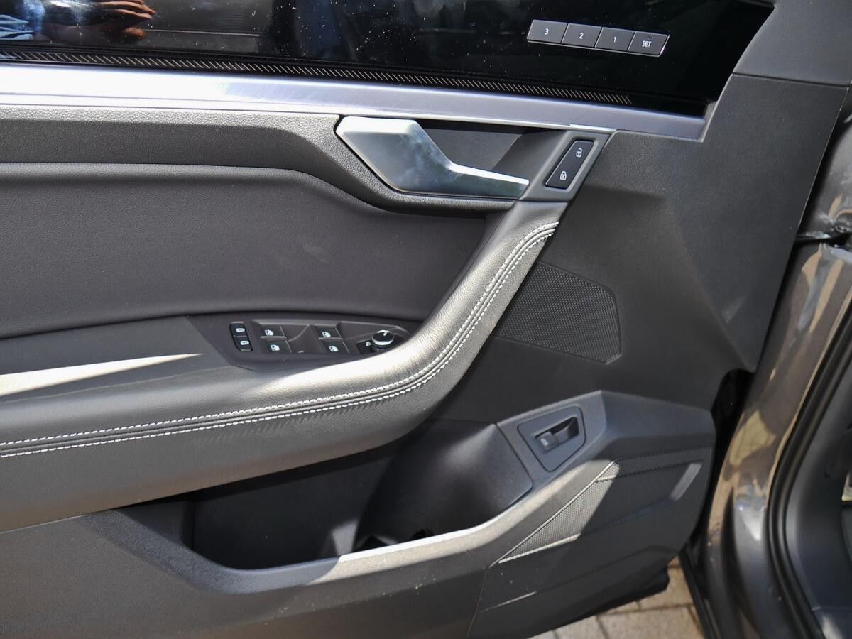 Volkswagen Touareg R-Line 3,0 l V6 TDI *Sofort Verfügbar*