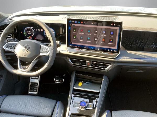 Volkswagen Tiguan R-Line 1,5 l eHybrid DSG (272 PS) AHK+PANO+LEDER *SOFORT VERFÜGBAR*