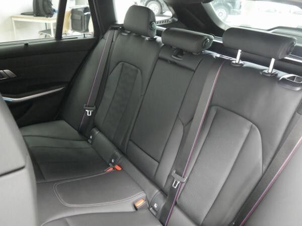 BMW M3 Comp. xDrive Tour., H/K, HuD, DrivAssProf., ParkAss+, uvm.