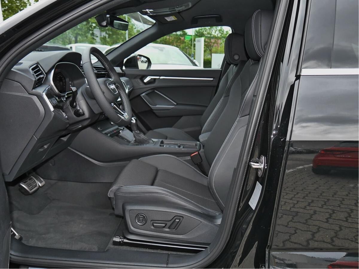 Audi Q3 Sportback 35TDI S-trc S line Matrix Navi