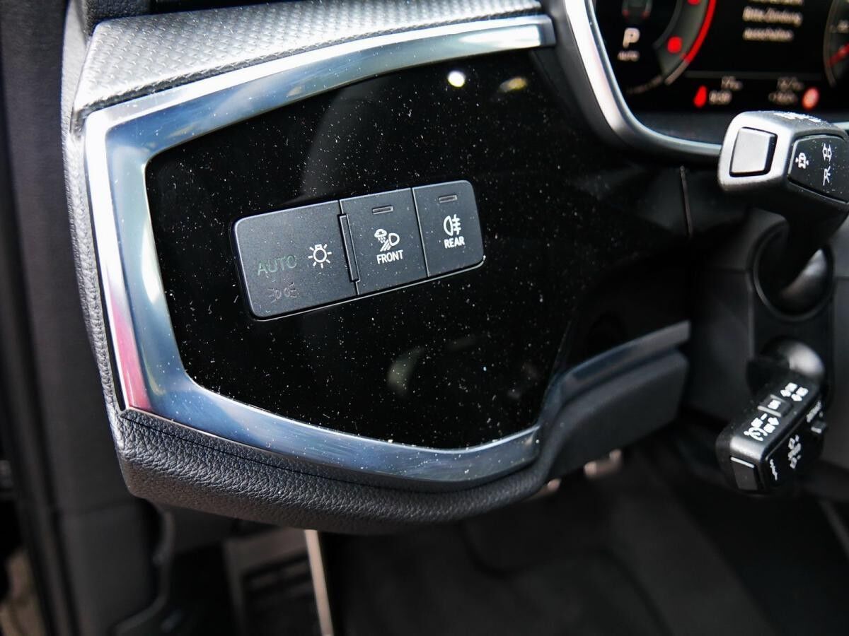 Audi Q3 Sportback 35TDI S-trc S line Matrix Navi