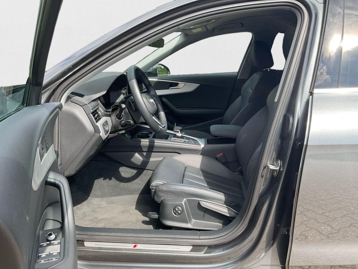 Audi A4 Avant 35 TFSI S line Carplay AHK LED ACC
