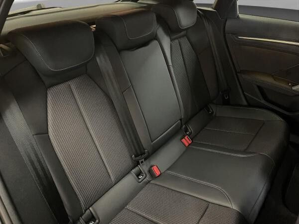Audi A3 Sportback 35 TDI S line Matrix LM 19" Navi PDC+RFK ACC