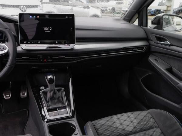 Volkswagen Golf VIII 1,5 TSI R-Line ACC Navi Matrix R-Kamera
