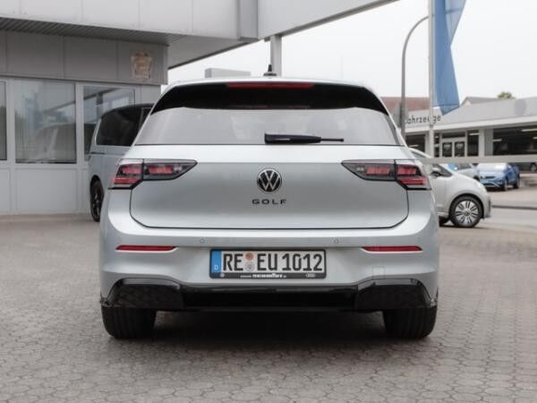 Volkswagen Golf VIII 1,5 TSI R-Line ACC Navi Matrix R-Kamera