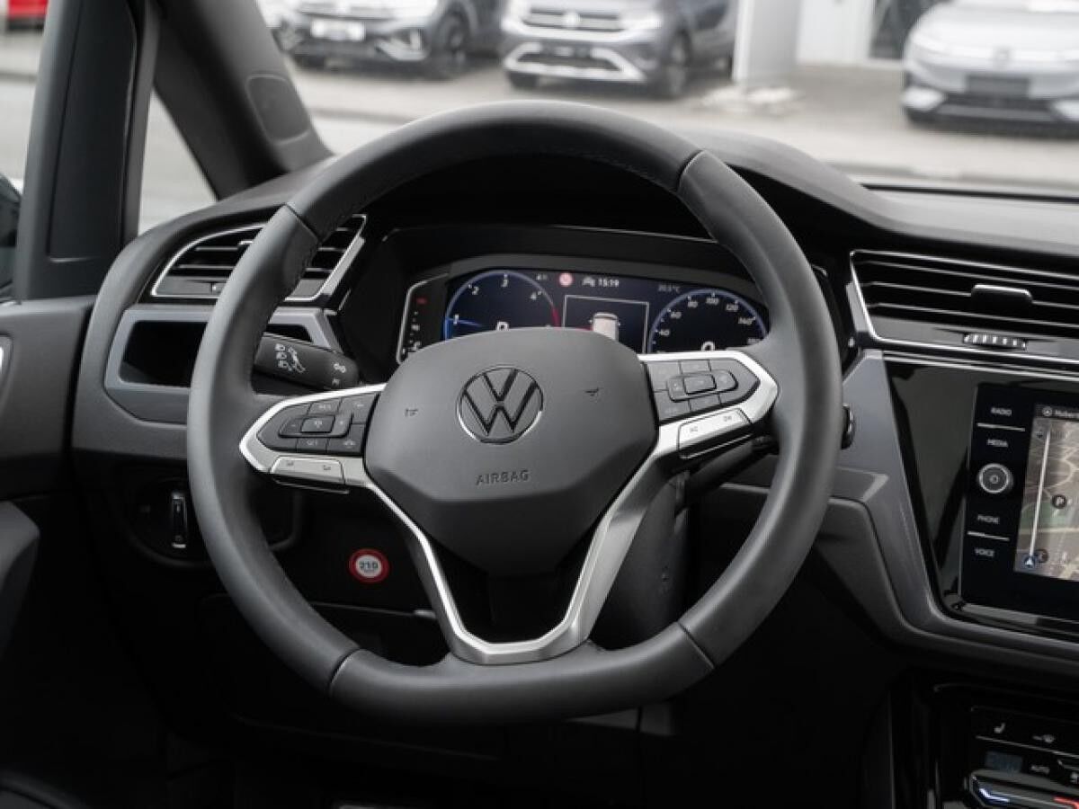 Volkswagen Touran 2,0 TDI DSG R-Line ACC LED AHK Navi R-Kamera Alu