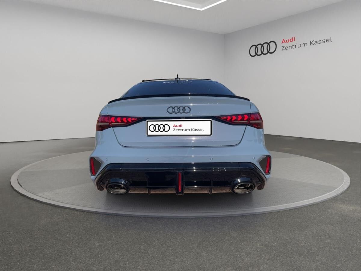 Audi RS3 RS 3 Limousine Matrix Pano HuD SONOS Keramik