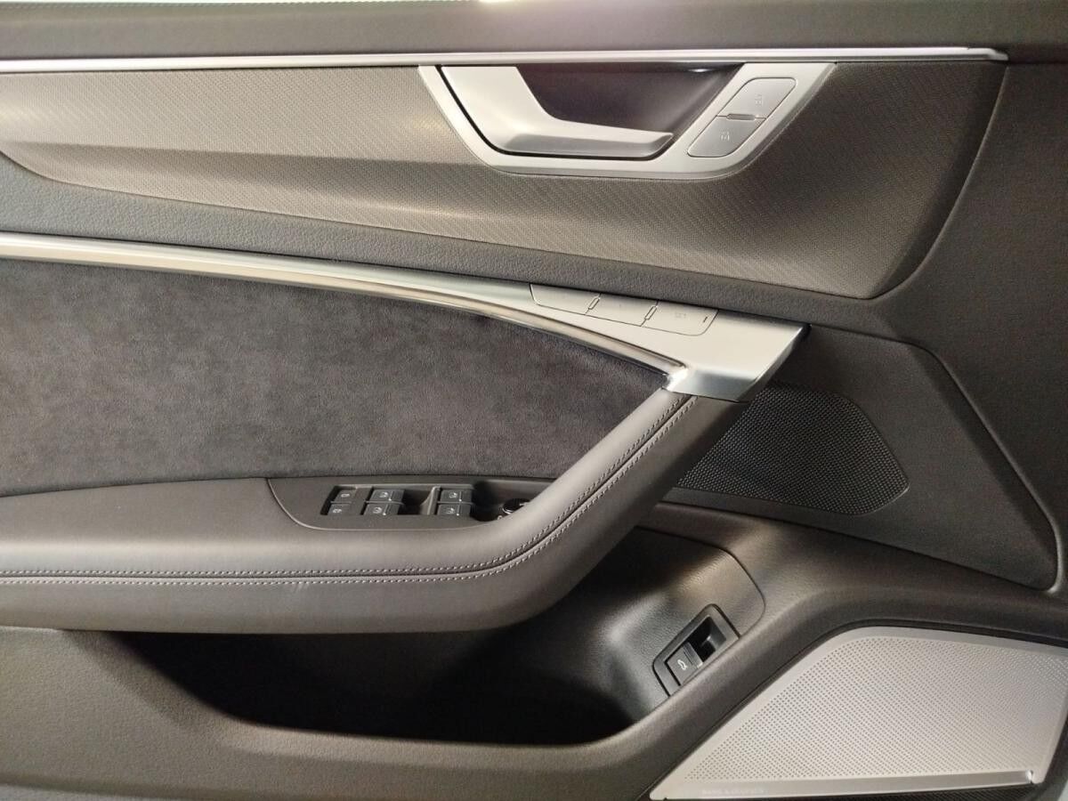 Audi RS6 Avant tiptronic Laser ACC B&O HuD Panorama Audi RS6 Avant tiptronic Laser ACC B&O HuD Panorama