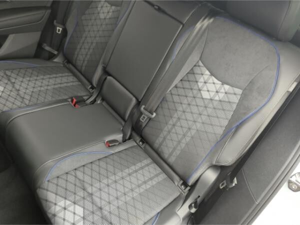 Volkswagen Tayron R-Line 1.5 TSI eHybrid DSG AHK,NAV,SHZ,IQ.LIGHT