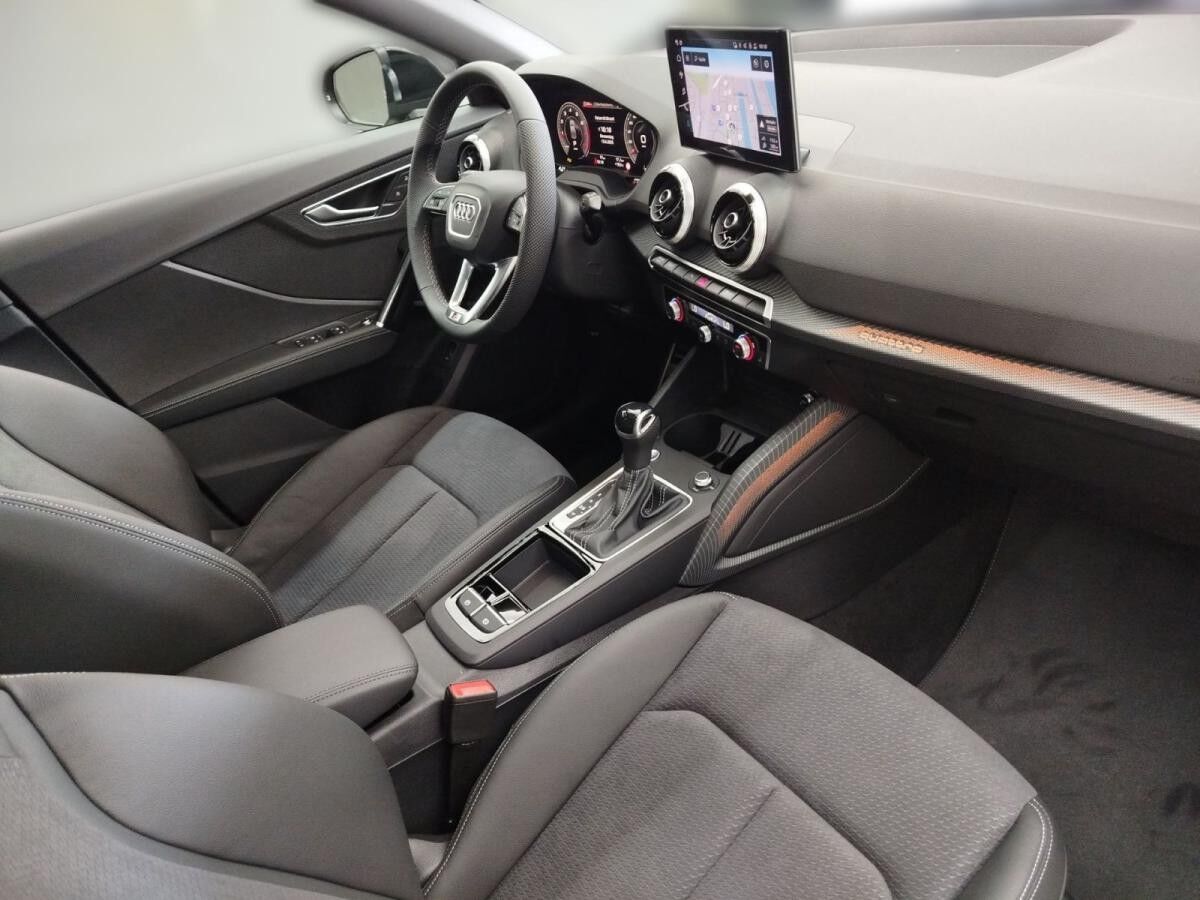 Audi Q2 40 TFSI quattro S tronic S line MatrixLED AHK ACC Panorama