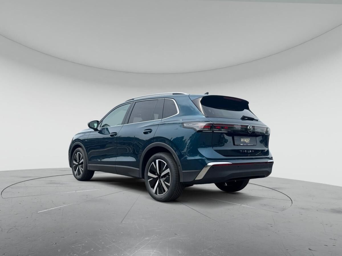 Volkswagen Tiguan Elegance 2.0 TDI DSG *AHK*19"*WKR*Navi* !! sofort verfügbar !!