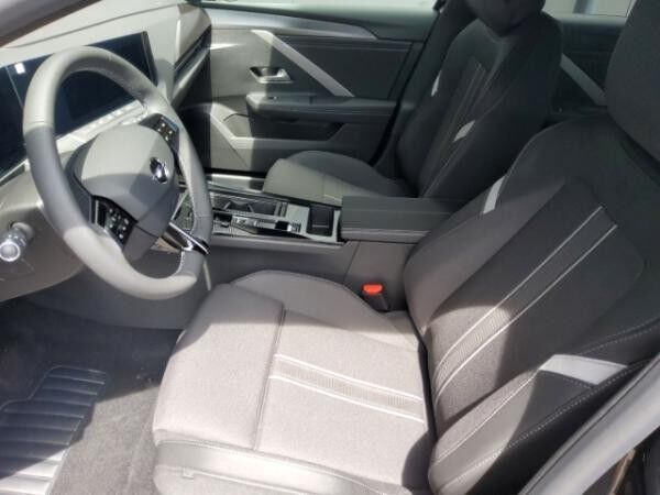 Opel Astra Electric GS Wärmepumpe PDC 360Grad SHZ Lenkradhz Navi