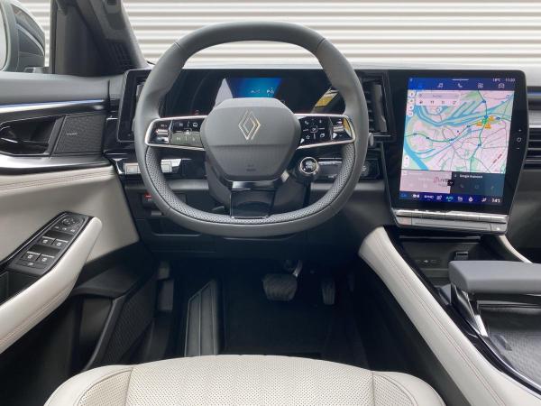 Renault Espace Iconic Full Hybrid E-Tech 200 Renault Espace Iconic Full Hybrid E-Tech 200