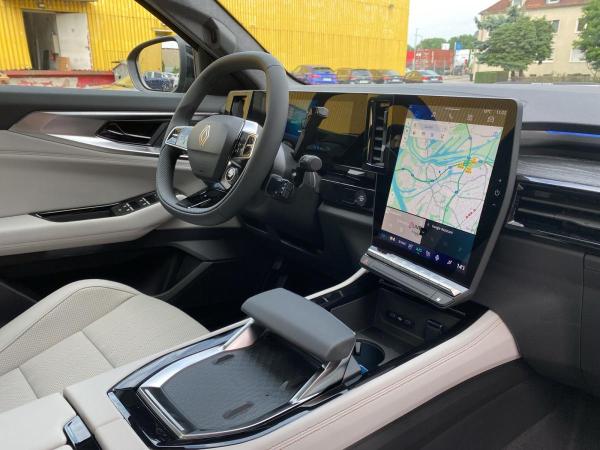 Renault Espace Iconic Full Hybrid E-Tech 200 Renault Espace Iconic Full Hybrid E-Tech 200