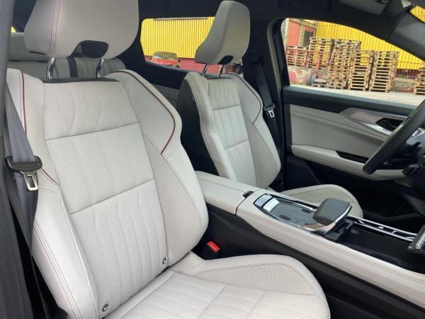 Renault Espace Iconic Full Hybrid E-Tech 200 Renault Espace Iconic Full Hybrid E-Tech 200