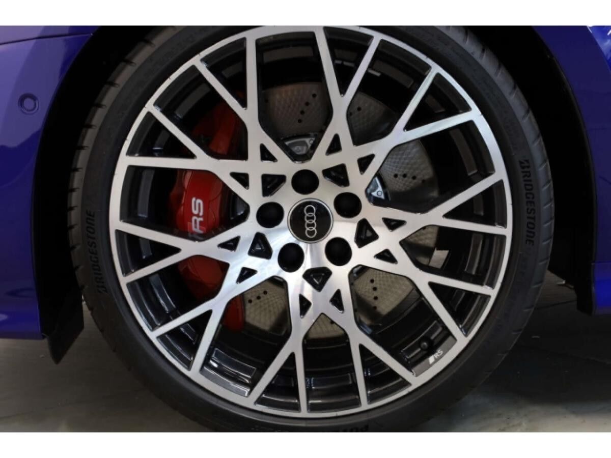 Audi RS3 Limousine TFSI quattro 280 km/h San Marino Blau