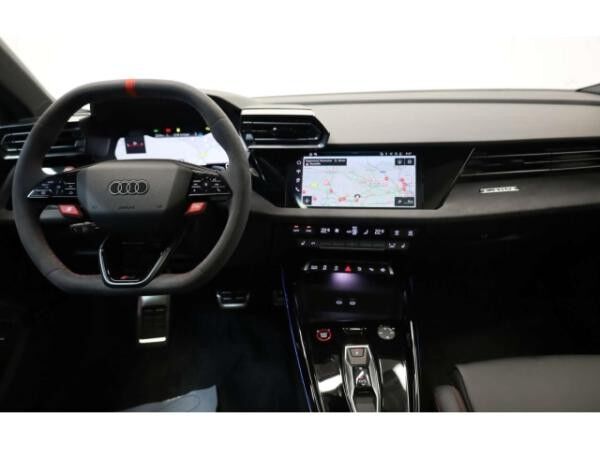 Audi RS3 Limousine TFSI quattro