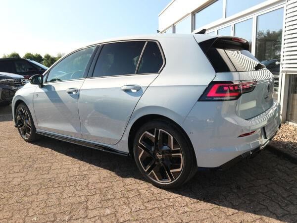 Volkswagen Golf R-Line 2,0 TDI SCR (150 PS) DSG *AHK*HARMAN KARDON*PANORAMA*BLACKSTYLE*WINTERRÄDER*