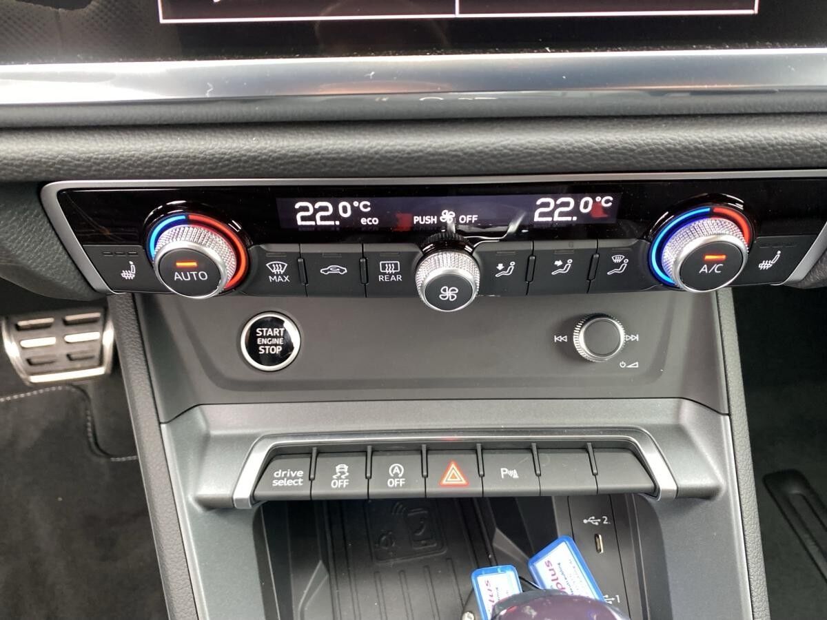 Audi Q3 Sportback S line 35 TDI S tronic AHK LED ACC