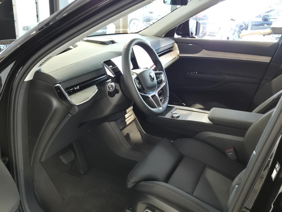 Volvo EX90 Single Motor Plus *0,25% VERSTEUERUNG*