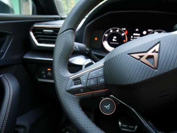 Cupra Leon Sportstourer 2.0 TDI - SHZ AHK ACC MATRIX-LED *SN175*