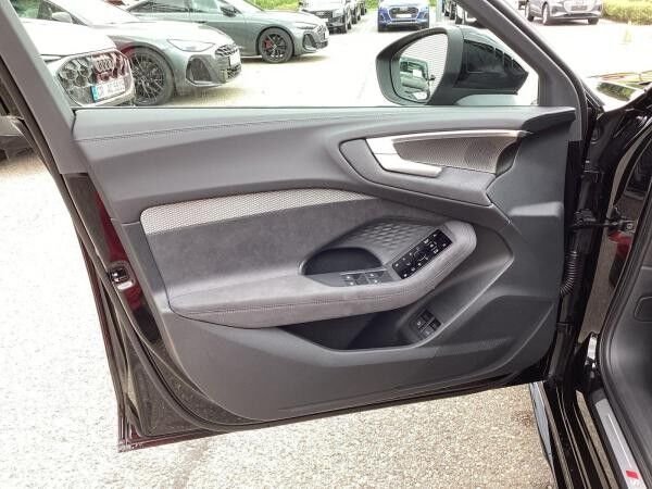 Audi A5 Avant e-hybrid q. S line TFSI,MATRIX,B&O 3D,