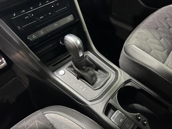 Volkswagen Touran 2.0TDI*GOAL*DSG*AHK*IQ LIGHT*CAM*ACC*LED*
