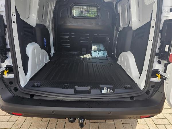 Ford Transit Courier Elektro*46 kWh*Wartung & Verschleiss*AHK*Navi*ACC*