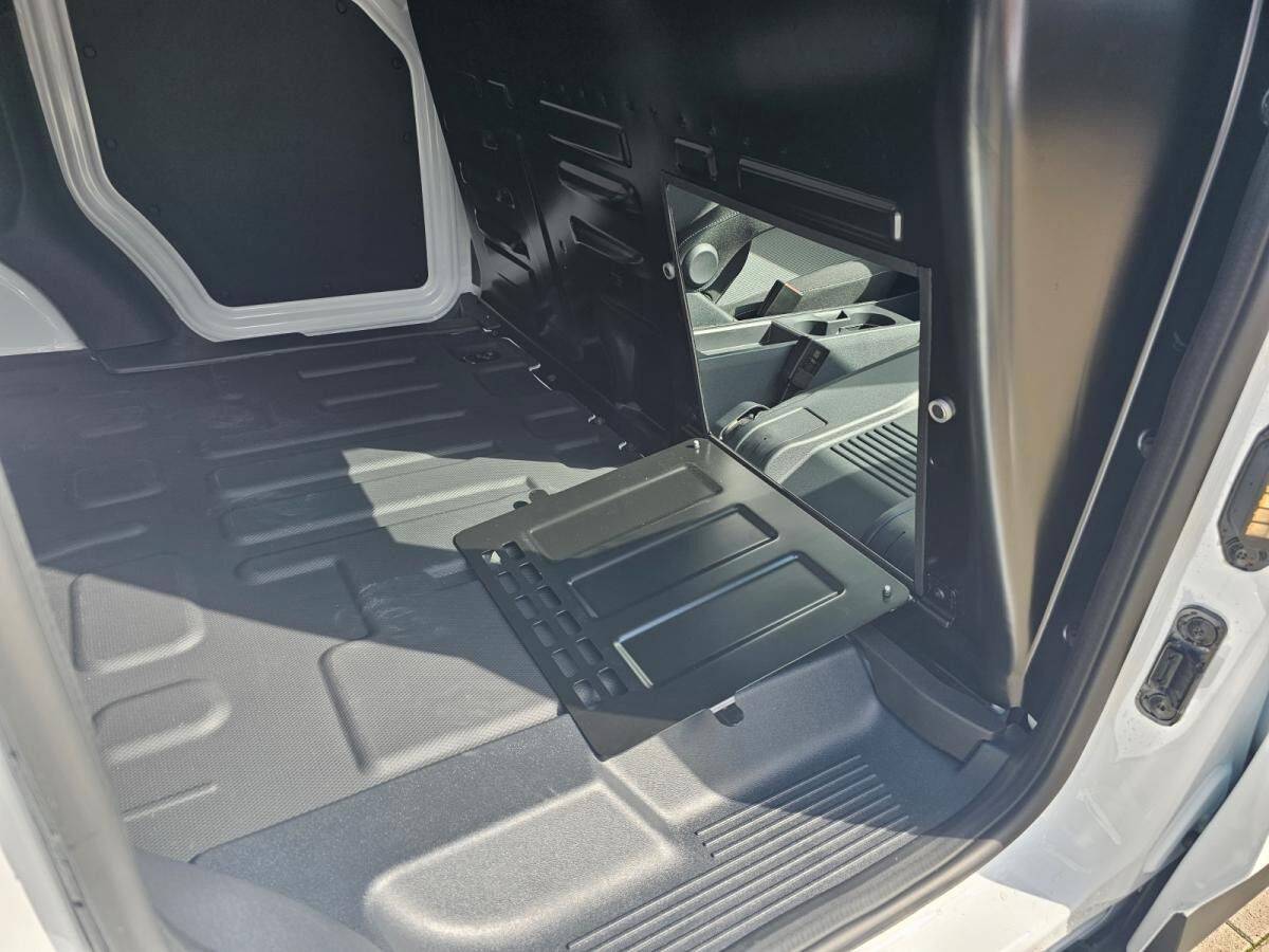 Ford Transit Courier Elektro *sofort* *Wartung & Verschleiss* Navi ACC AHK