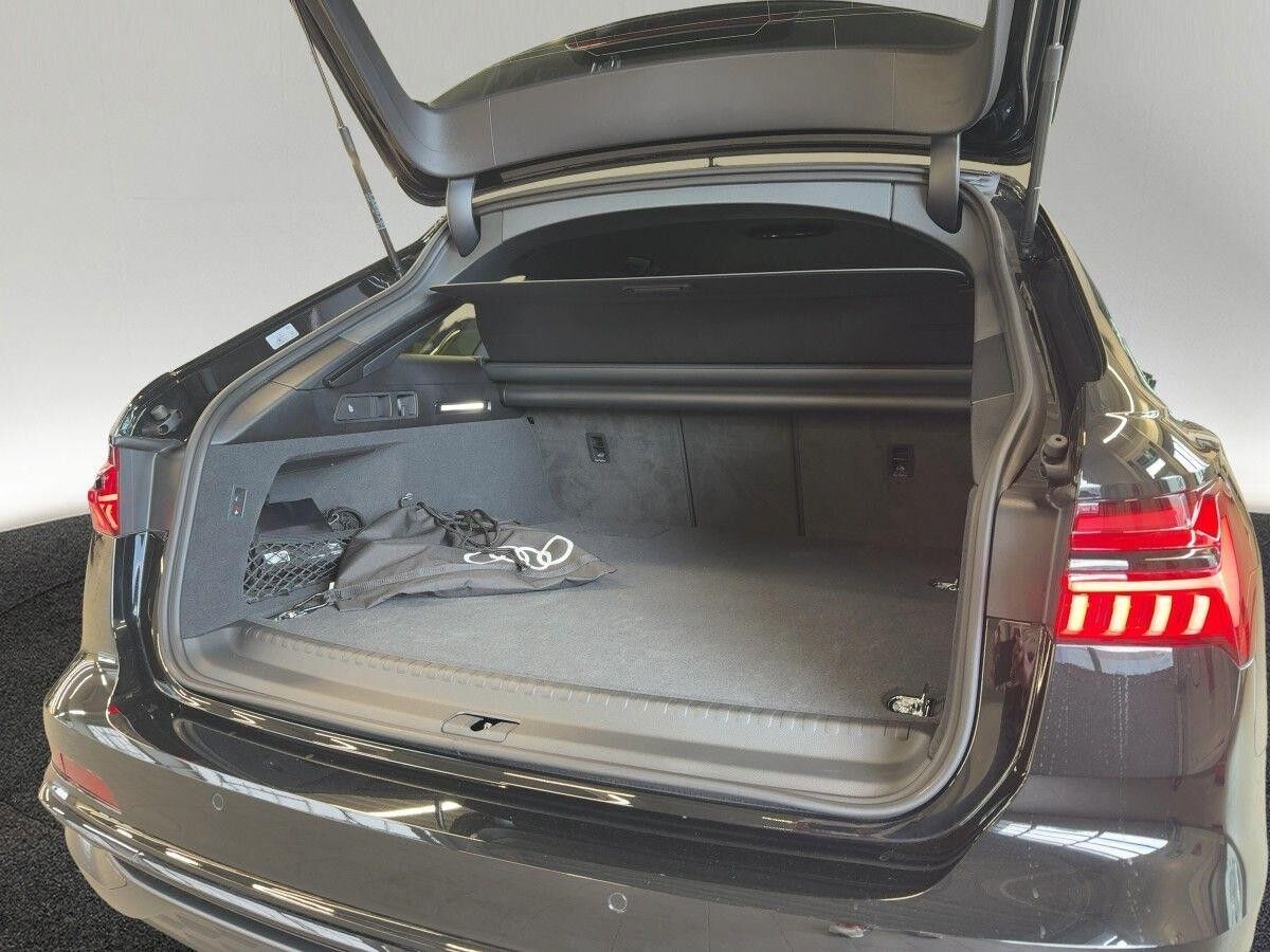 Audi A6 Avant S line 50 TFSIe quattro Matrix B&O Memory AHK Audi A6 Avant S line 50 TFSIe quattro Matrix B&O Memory AHK