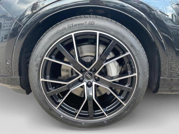Audi Q7 55TFSIe qu S line Matrix AHK Pano B&O