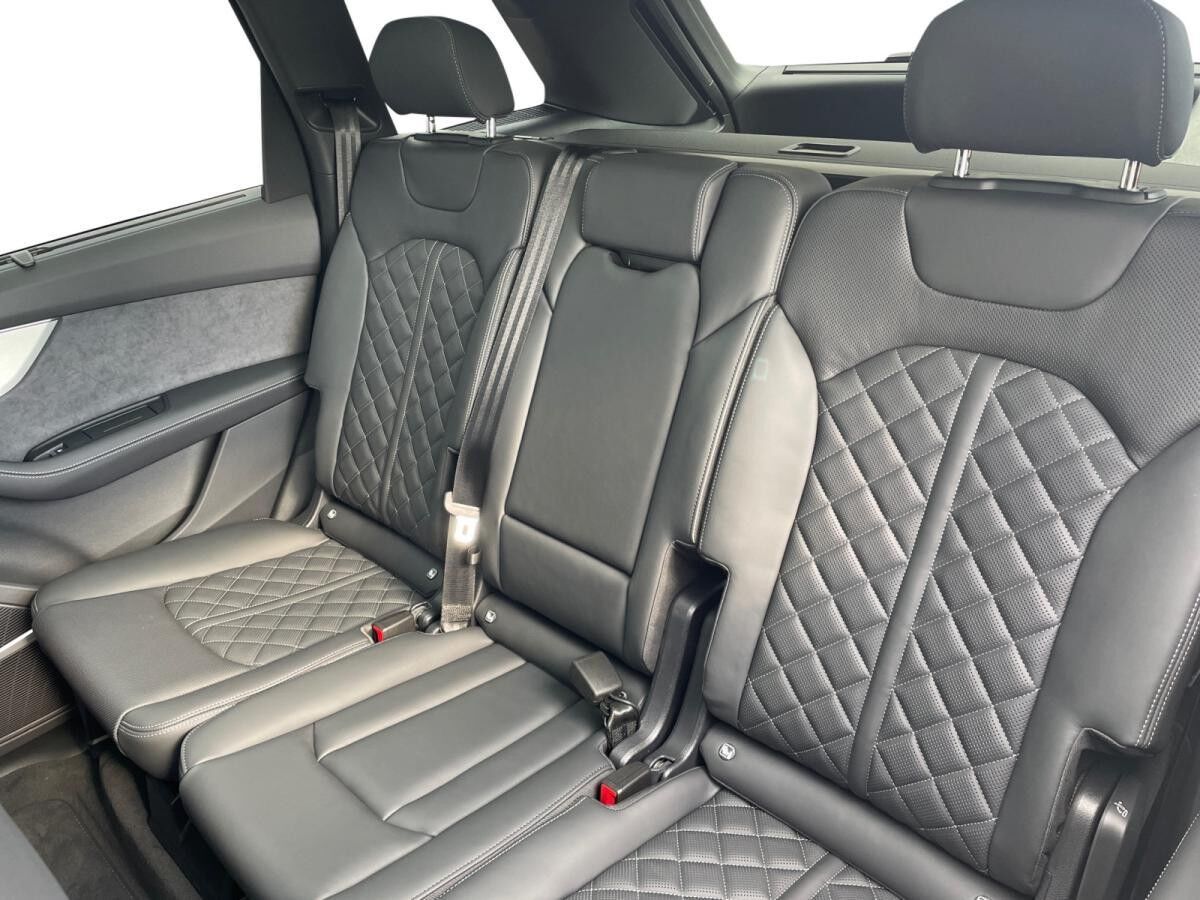 Audi Q7 SUV S line 55 TFSI e quattro