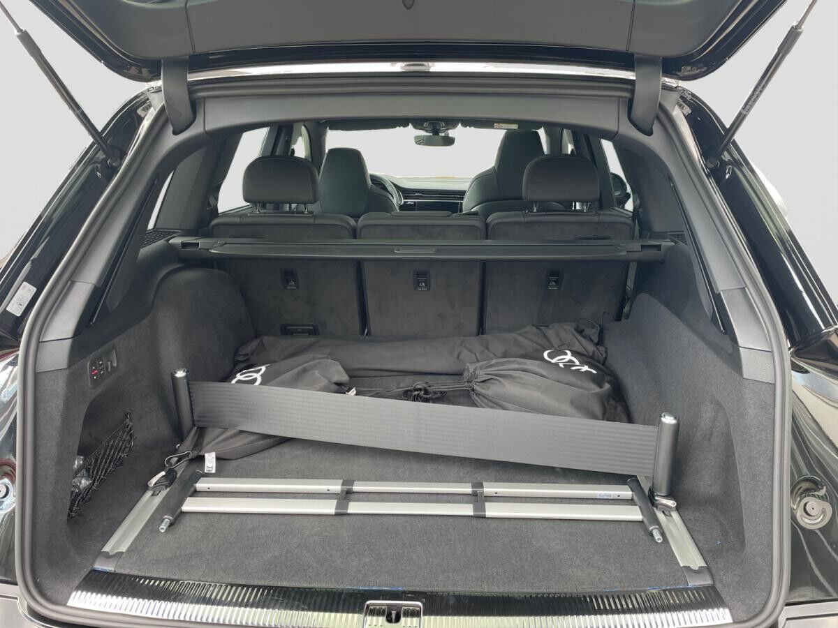 Audi Q7 SUV S line 55 TFSI e quattro