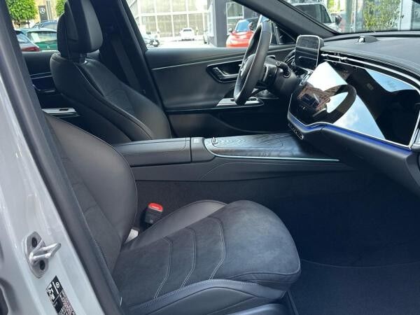 Mercedes-Benz E 450 d 4M AMG Alpingrau Night AHK Superscreen