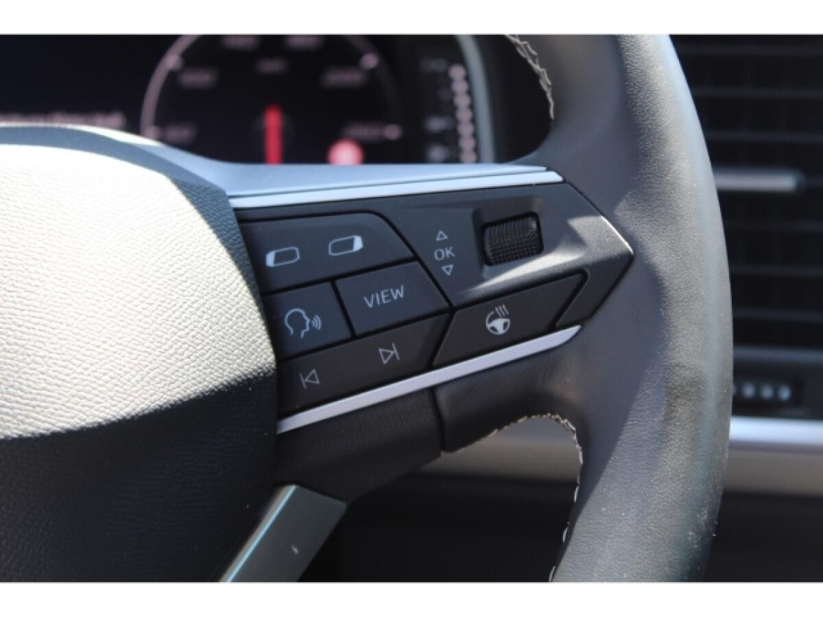 Seat Ateca 1.5 TSI DSG Xperience NAVI AHK_LED KAMERA SHZ GRA 17