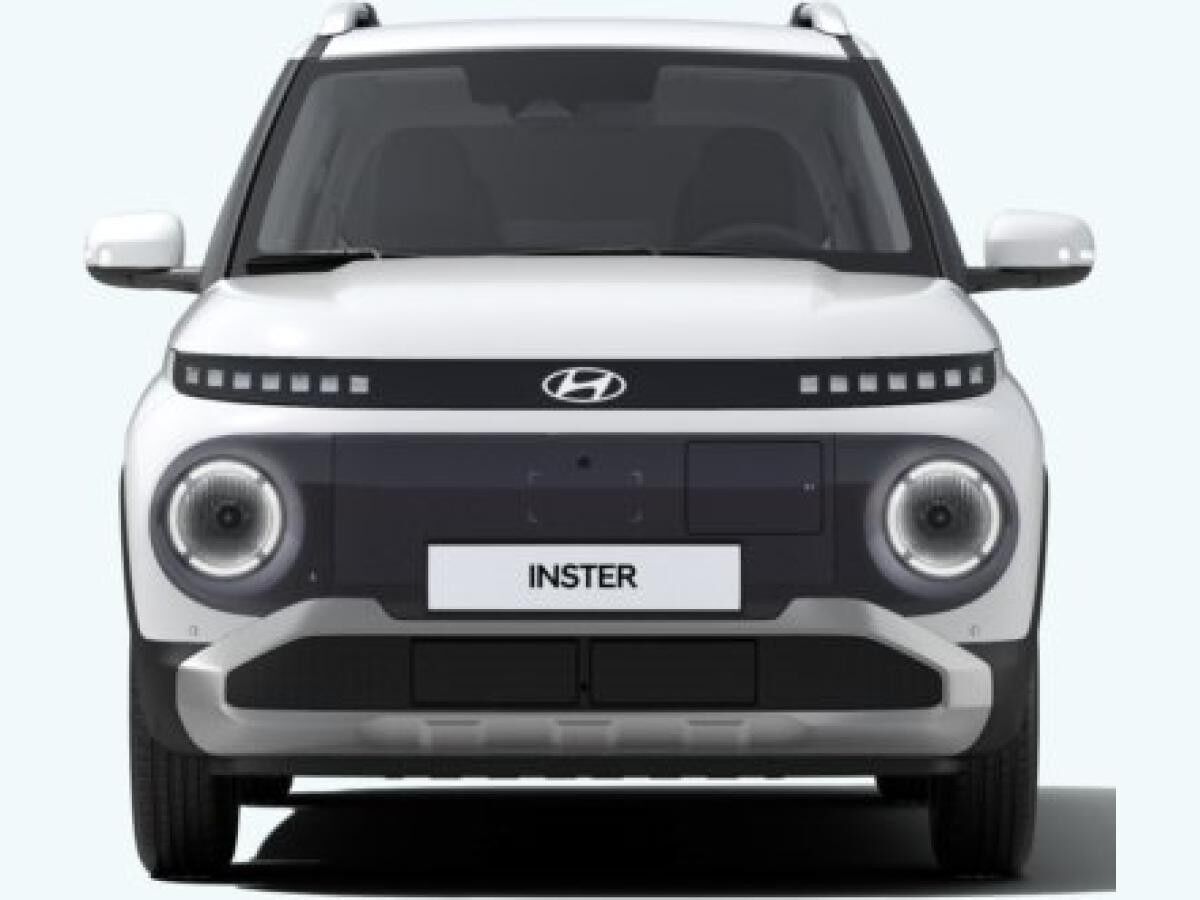 Hyundai INSTER (MY25) 49 kWh (115 PS) 2WD Trend Dachreling, Designelement in Schwarz matt