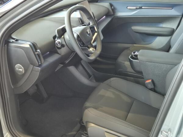 Volvo EX30 Single Motor Extended Range Plus