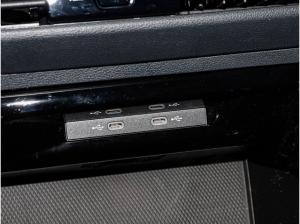 Volkswagen Golf VIII 1,5 eTSI DSG Edition 50 ACC Navi R-Kamera LED Alu