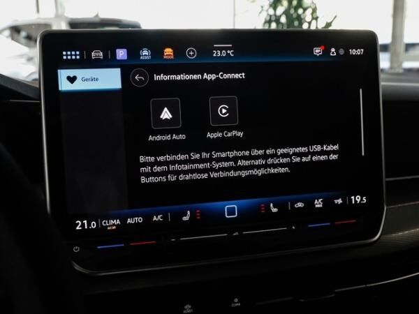 Volkswagen Golf VIII 1,5 eTSI DSG Edition 50 ACC Navi R-Kamera LED Alu
