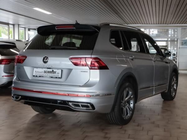 Volkswagen Tiguan Allspace 2,0 TDI DSG 4Motion R-Line ACC Matrix AHK R-Kamera