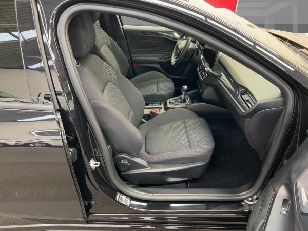 Ford Focus TURNIER Mild-Hybrid ST-Line X