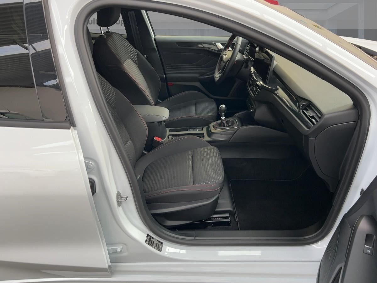 Ford Focus TURNIER Mild-Hybrid ST-Line X Ford Focus TURNIER Mild-Hybrid ST-Line X