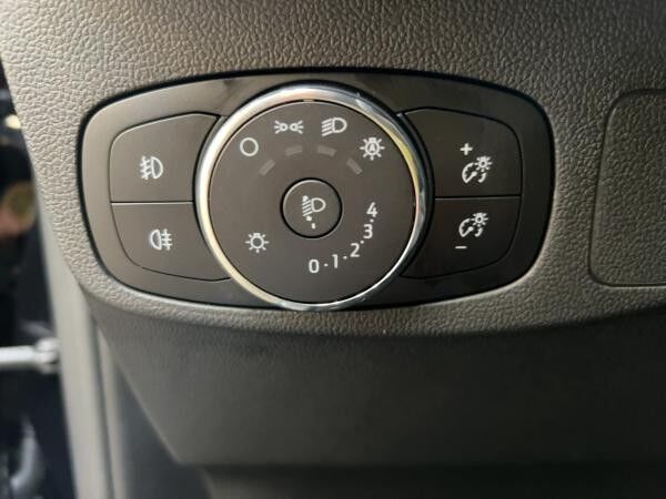 Ford Focus TURNIER Mild-Hybrid ST-Line X