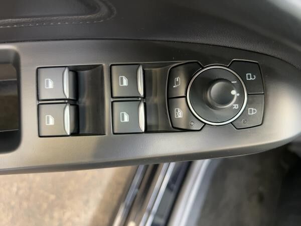 Ford Focus TURNIER Mild-Hybrid ST-Line X