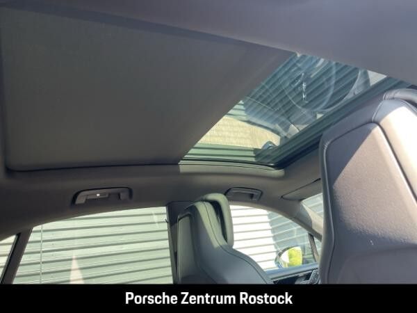 Porsche Macan 4