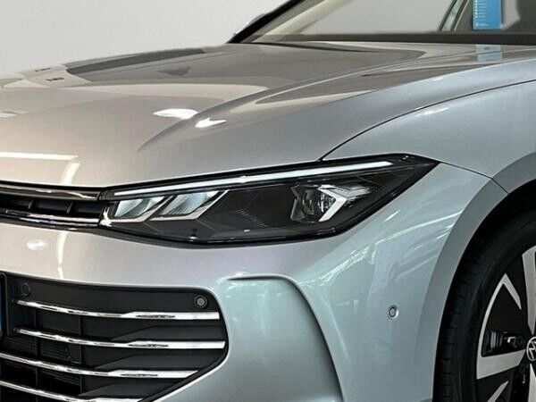 Volkswagen Passat Variant 1.5 TSI e-Hybrid DSG Business AHK Navi LED Kamera Tempomat