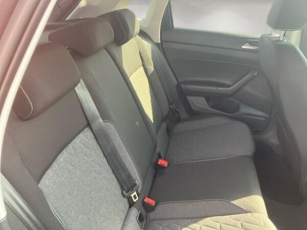 Volkswagen Polo 1.0 TSI Move Navi LED Einparkhilfe Sitzheizung