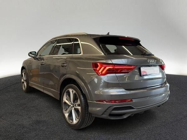 Audi Q3 45 TFSI quattro S line Pano Matrix AHK Kamera