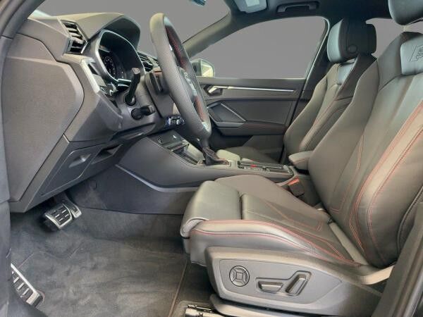 Audi Q3 45 TFSI quattro S line Pano Matrix AHK Kamera