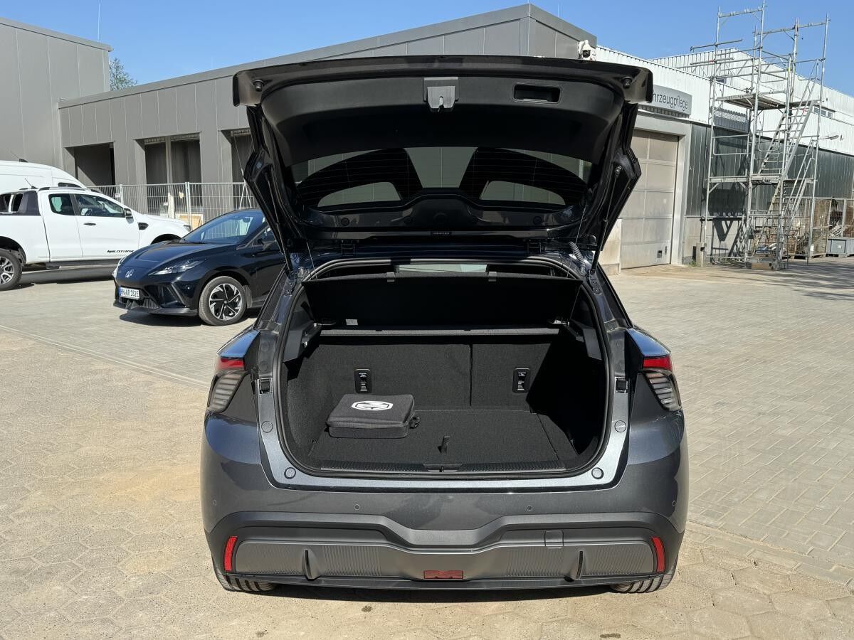 MG MG4 Standard LAGER PRIVATLEASING - versch. FARBEN